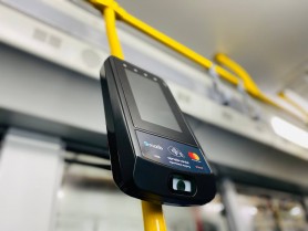 Achitarea cu cardul - vis sau realitate? Aproximativ 150 de validatoare sunt montate în troleibuzele de pe patru linii